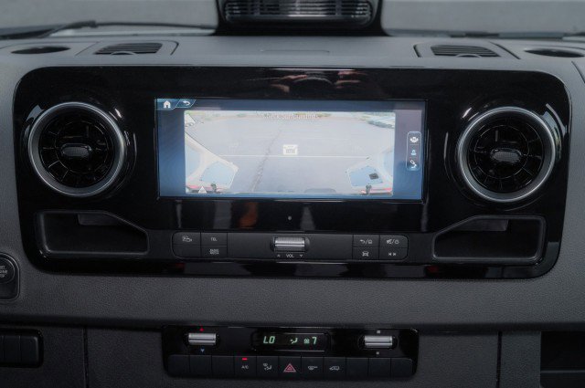 Used 2025 Mercedes-Benz Sprinter 2500 image 17