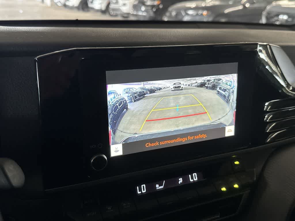 Used 2025 Toyota Camry SE FWD image 18