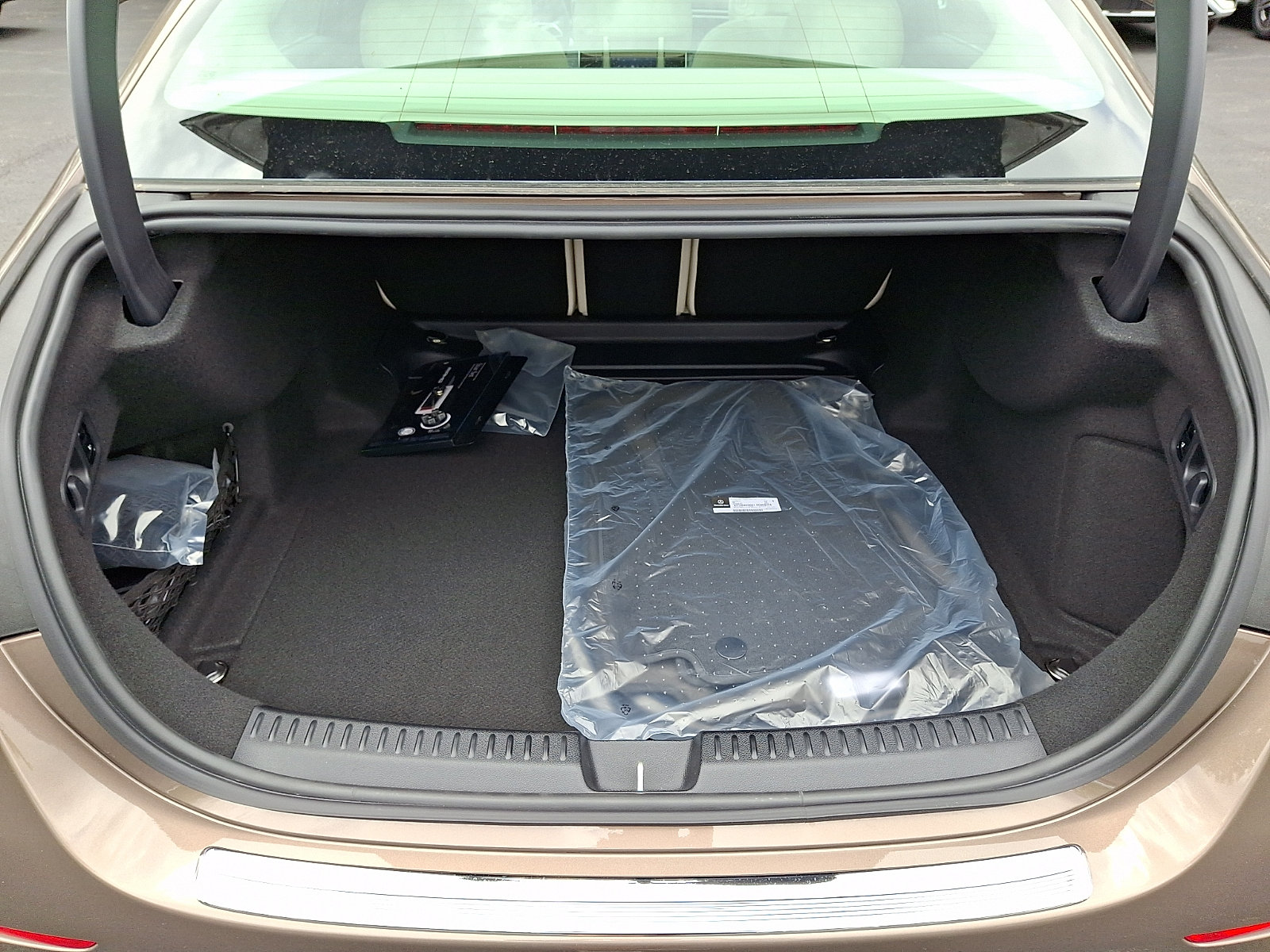 New 2026 Mercedes-Benz E 450 4MATIC Sedan image 22