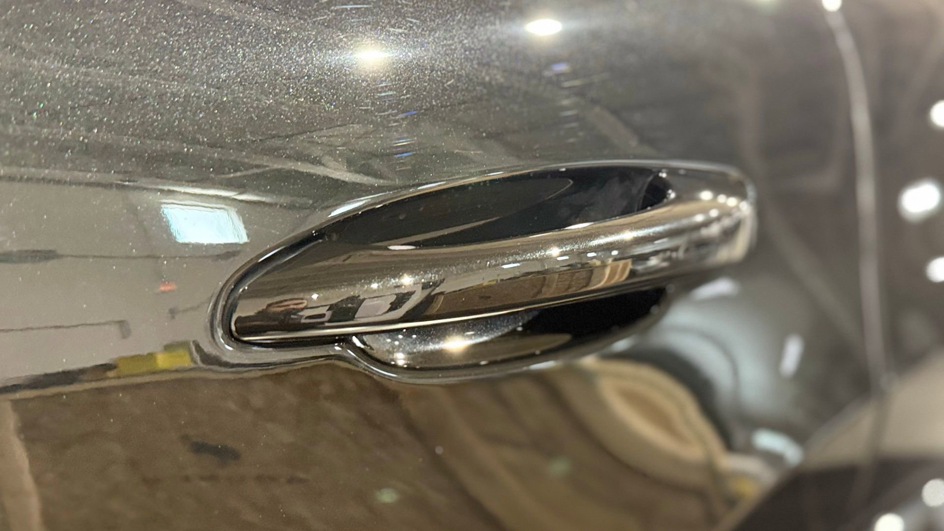 Used 2025 Porsche Cayenne Coupe image 21