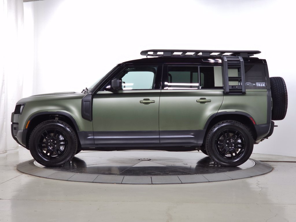 New 2026 Land Rover Defender 110 S AWD/4WD image 2