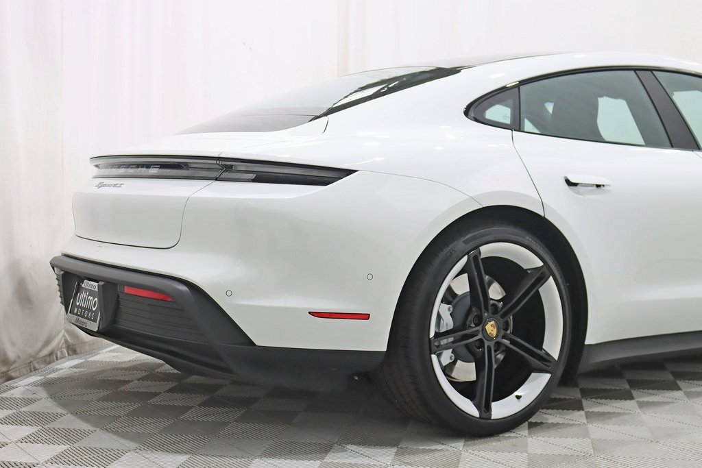 Used 2024 Porsche Taycan 4S image 9