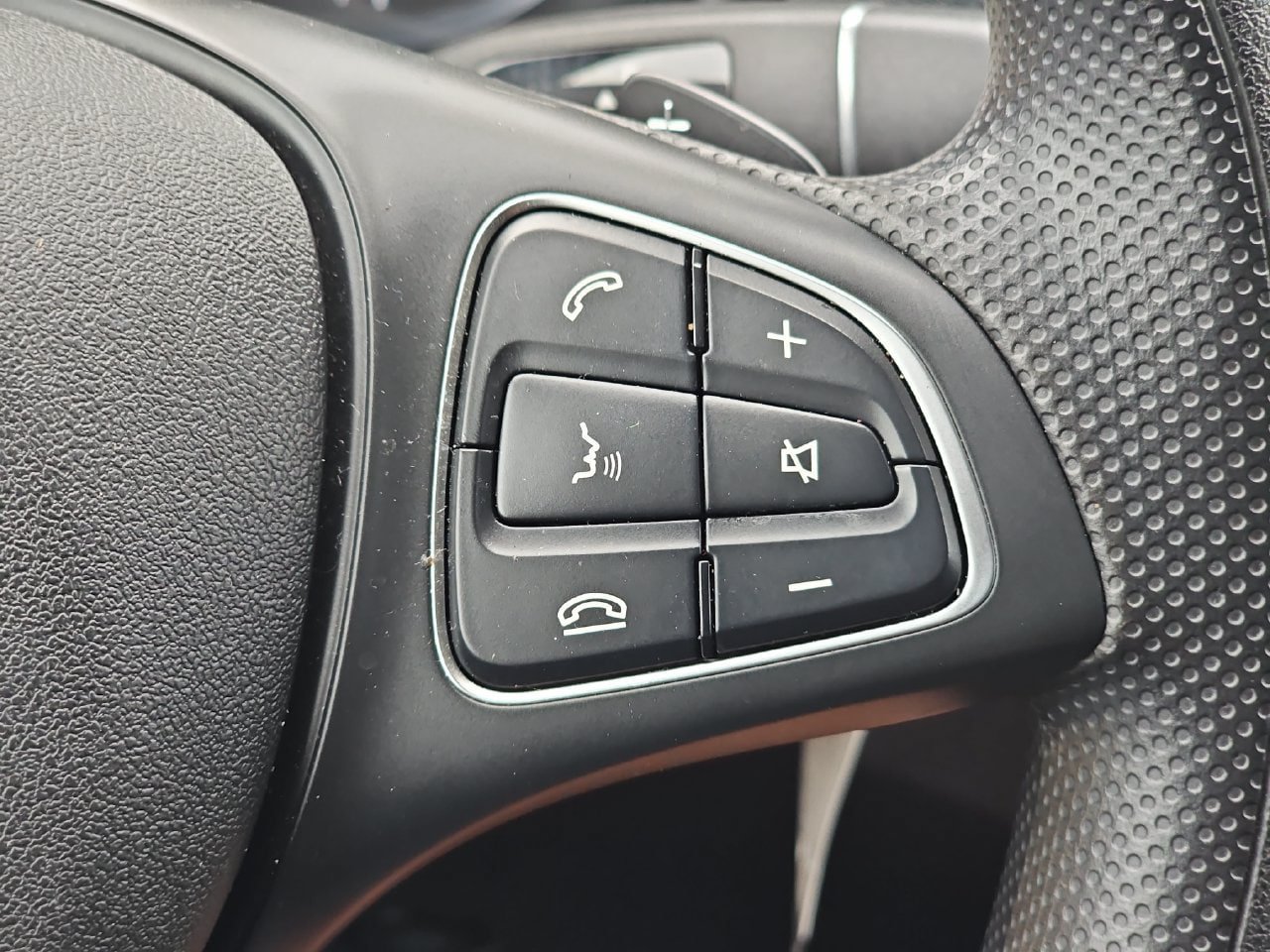 Used 2023 Mercedes-Benz Metris Passenger image 23