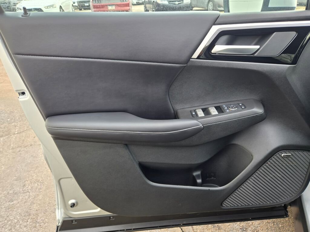 New 2026 Mitsubishi Outlander SE AWD/4WD image 17