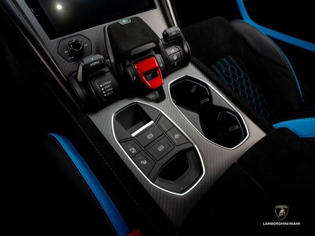 Used 2024 Lamborghini Urus Performante AWD/4WD image 36