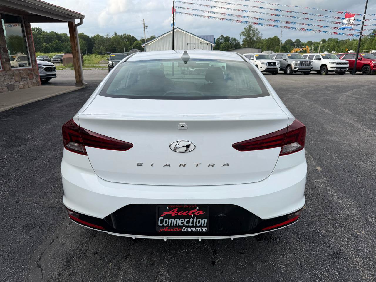 Used 2020 Hyundai Elantra SEL w/ Cargo Package (C1) FWD image 5