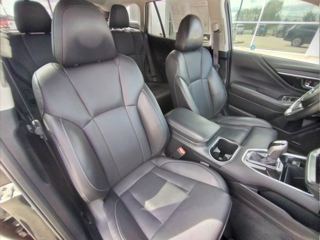 Used 2023 Subaru Outback Limited image 12