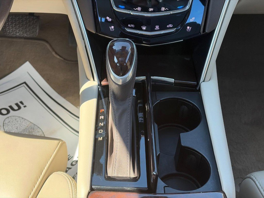 Used 2013 Cadillac XTS Premium image 16