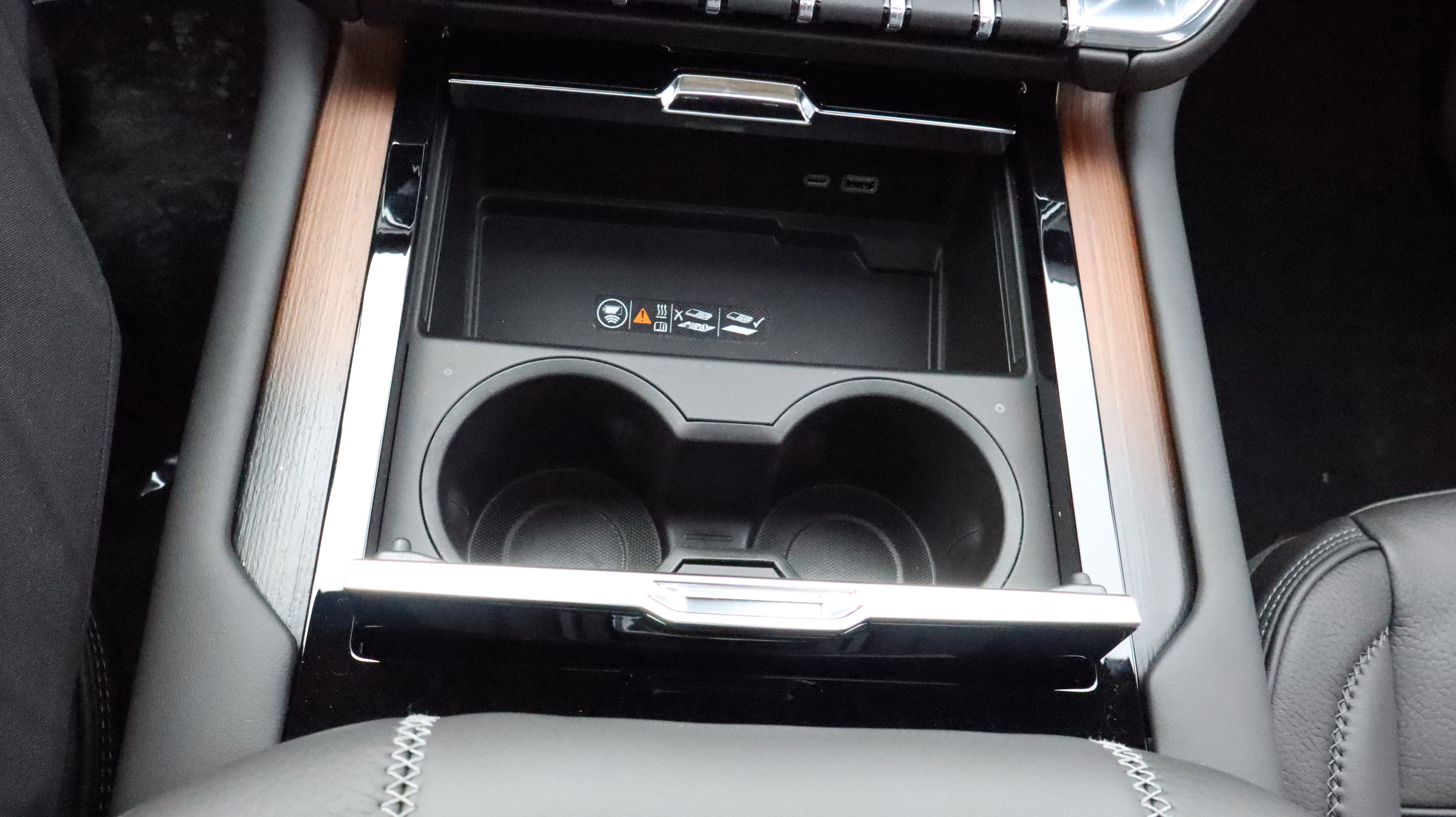 New 2026 GMC Yukon XL Denali w/ Sun & Power Step Package image 15