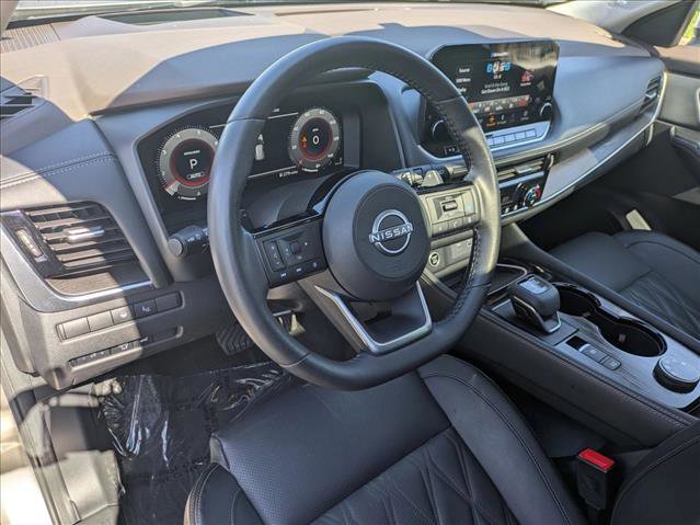 Used 2023 Nissan Rogue Platinum w/ Platinum Premium Package image 10