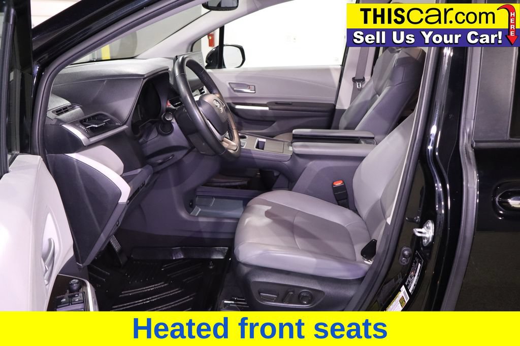 Used 2023 Toyota Sienna XLE FWD image 29