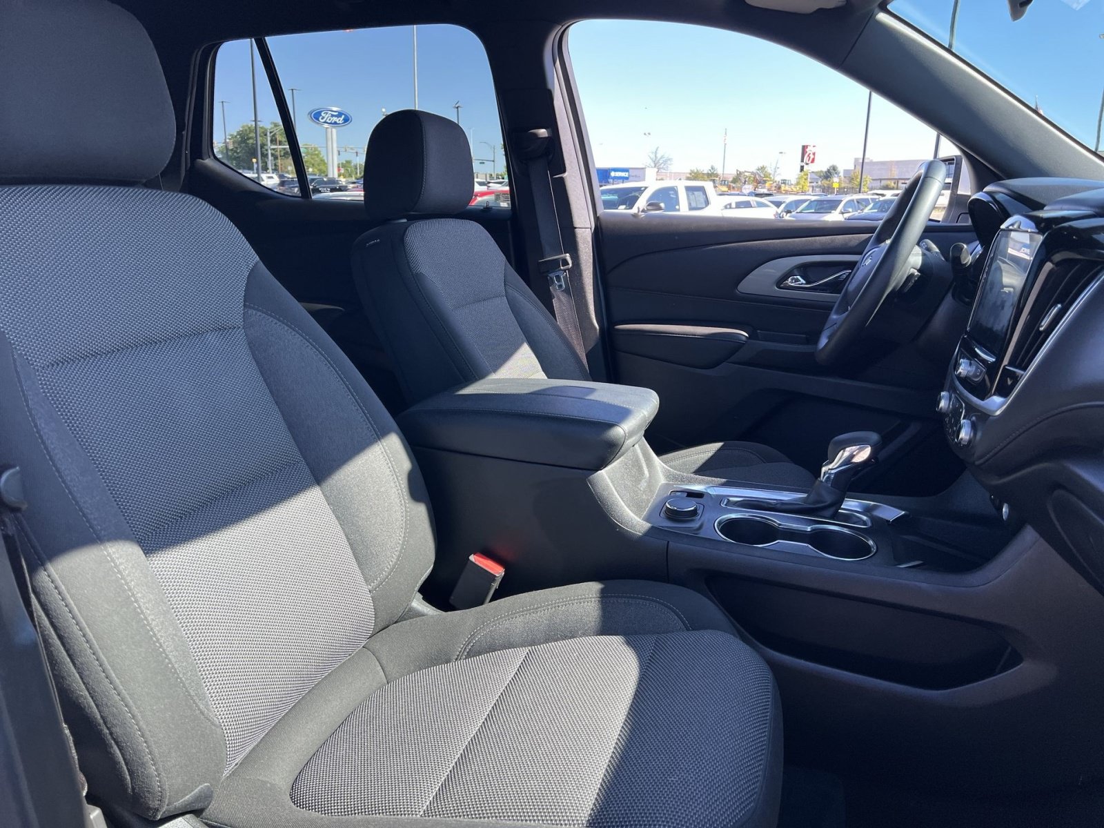 Used 2023 Chevrolet Traverse LT FWD image 26