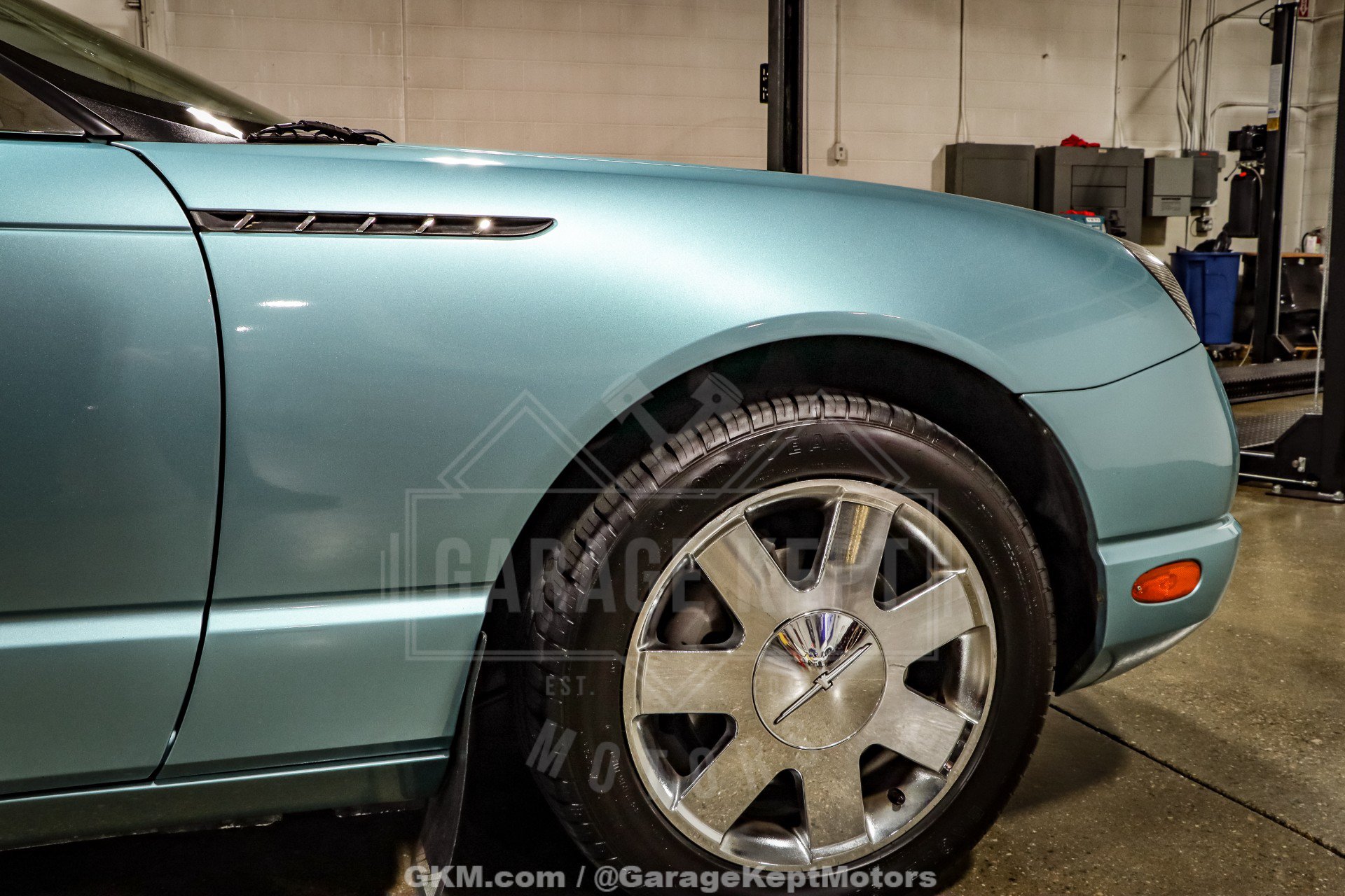 Used 2002 Ford Thunderbird RWD image 60