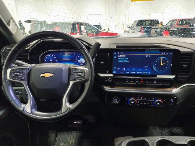 Used 2024 Chevrolet Silverado 1500 LT AWD/4WD image 5