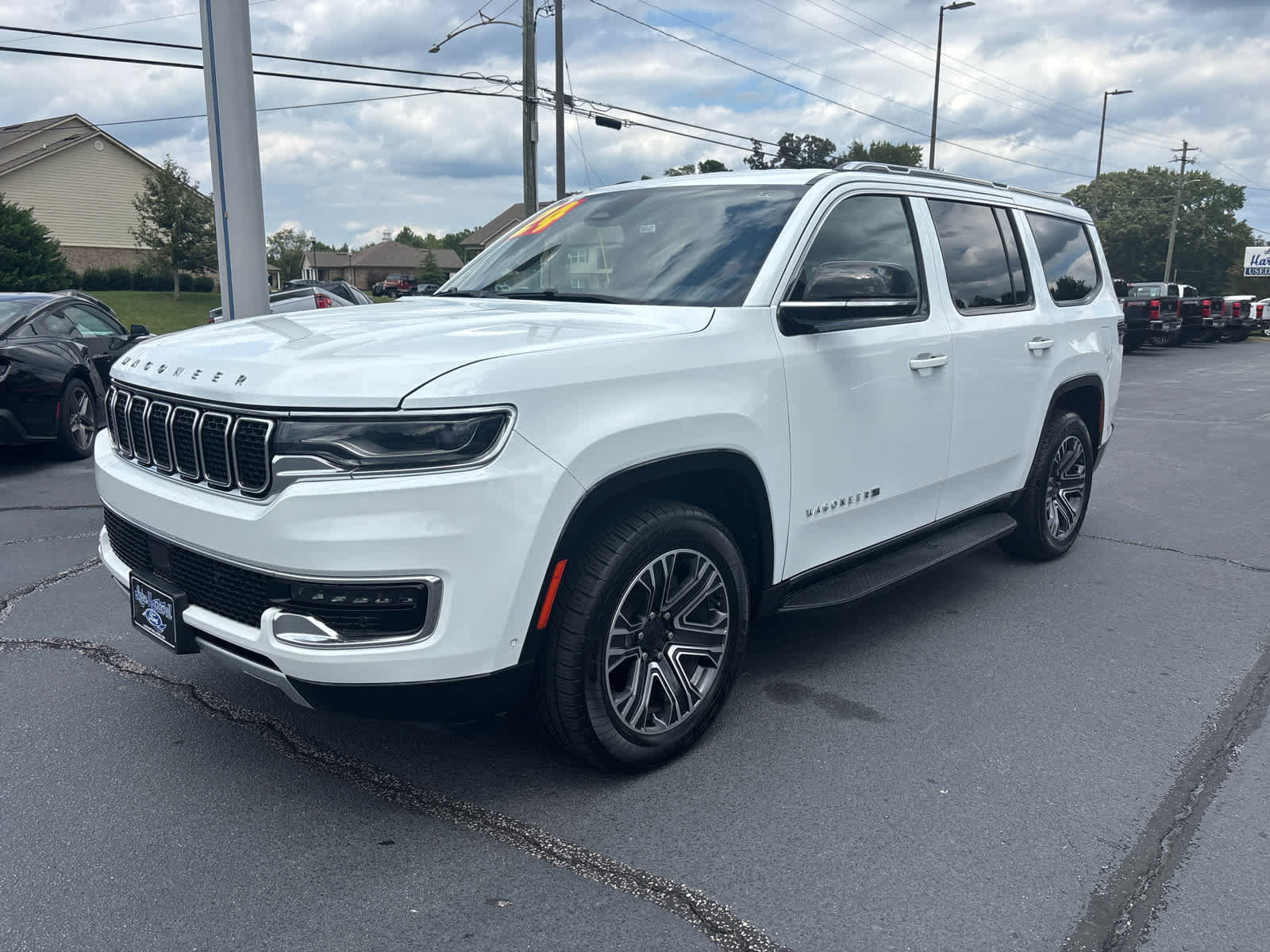 Used 2024 Jeep Wagoneer Series II w/ Flexible Seating Group image 4