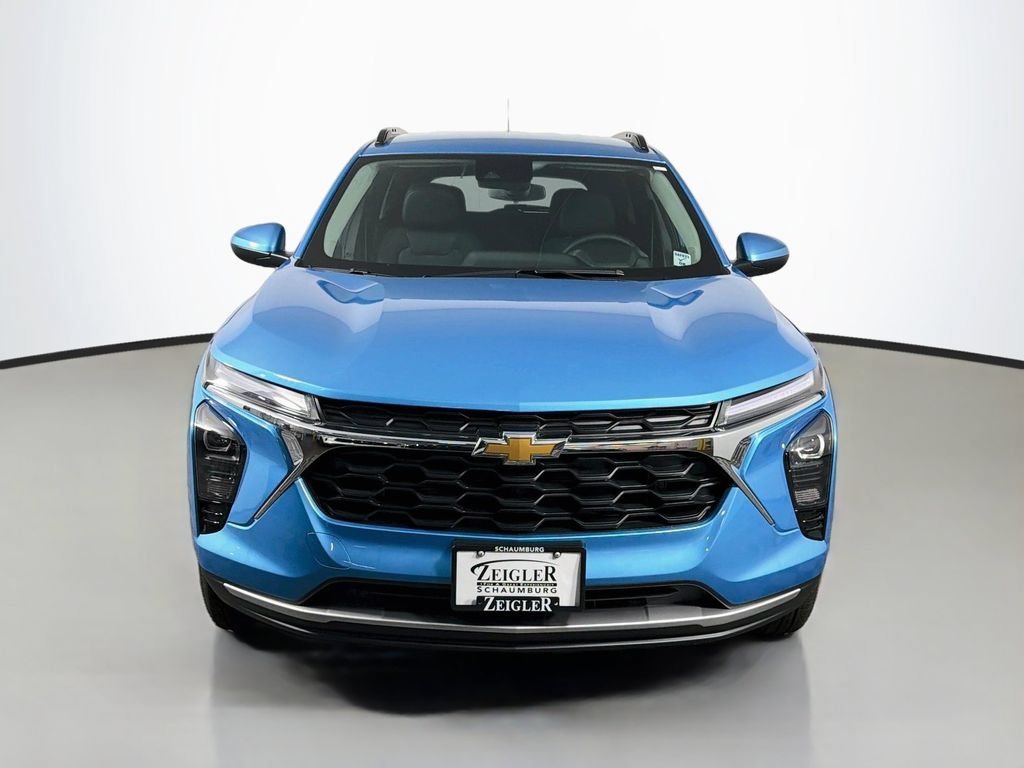 New 2026 Chevrolet Trax LT w/ Driver Confidence Package FWD image 2