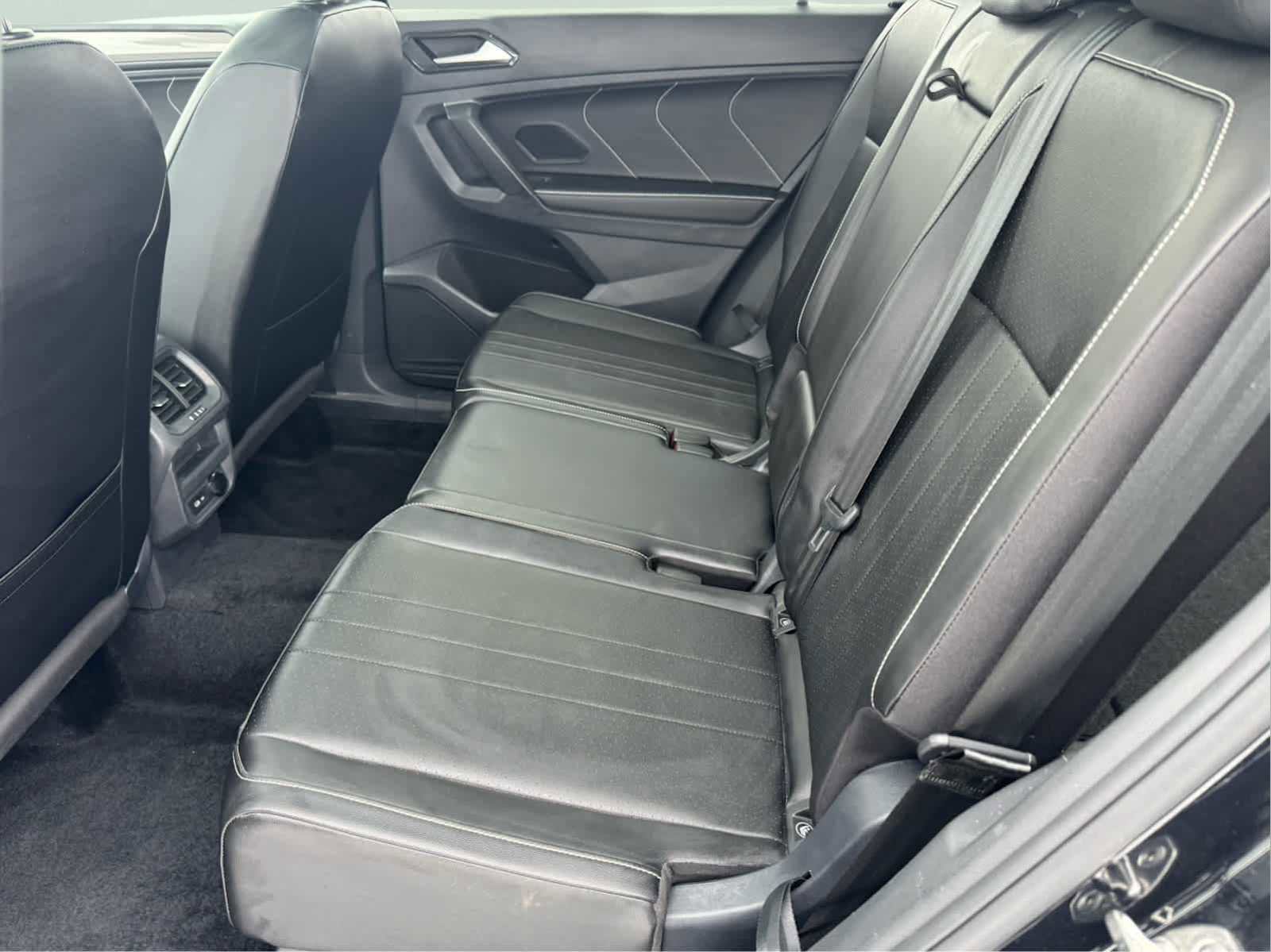 Certified 2024 Volkswagen Tiguan SE image 13