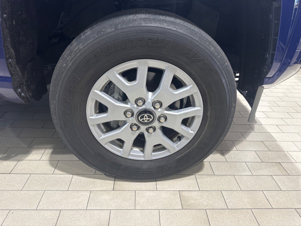 Used 2024 Toyota Tacoma SR5 w/ SR5 Upgrade Package image 11