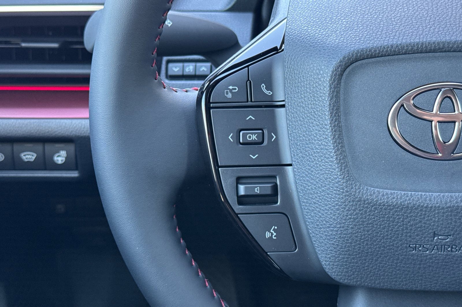 New 2026 Toyota Prius Plug-In Hybrid image 25