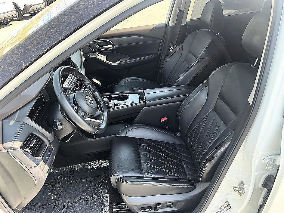 Certified 2023 Nissan Rogue Platinum w/ Platinum Premium Package image 13