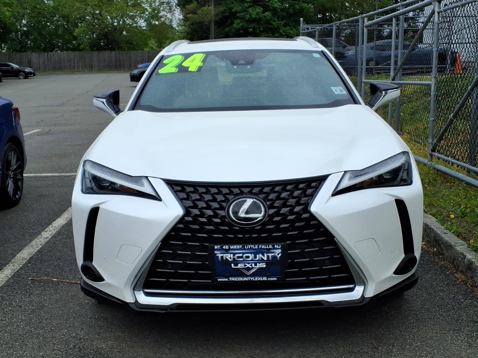 Used 2024 Lexus UX 250h AWD w/ Premium Package image 10