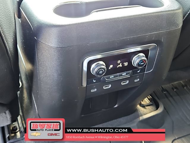 Used 2024 GMC Yukon Denali w/ Advanced Technology Package AWD/4WD image 13
