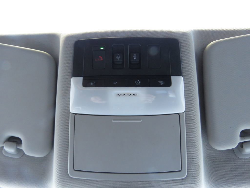 Used 2021 Nissan Rogue Platinum image 28