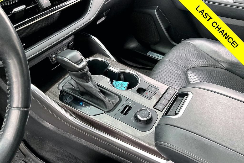 Used 2022 Toyota Highlander Limited AWD/4WD image 15