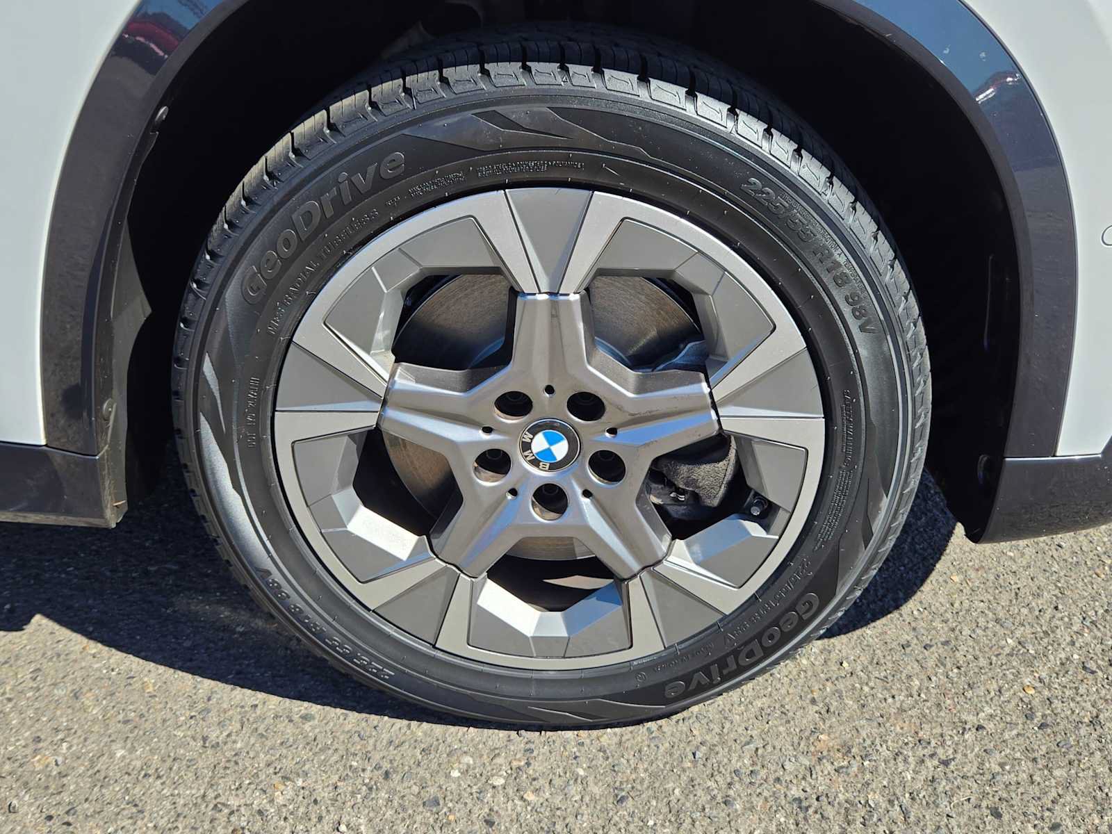 Used 2023 BMW X1 xDrive28i w/ Convenience Package AWD/4WD image 9