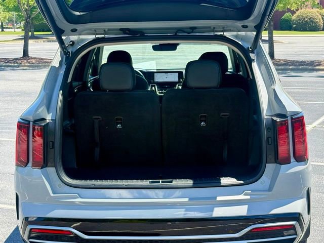 Used 2022 Kia Sorento EX w/ Panoramic Sunroof Package FWD image 17