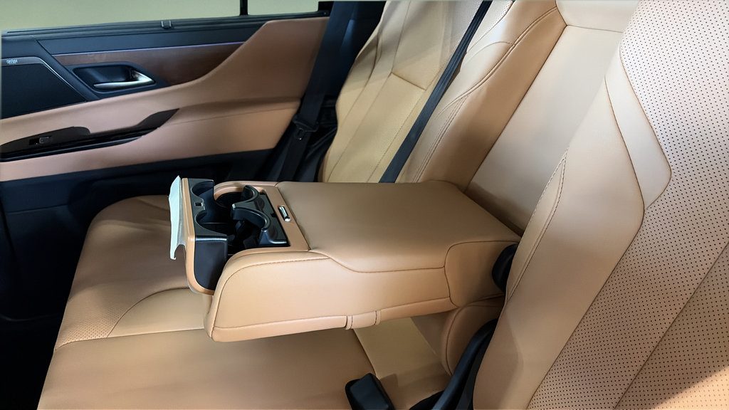New 2026 Lexus LX 700h Luxury AWD/4WD image 21
