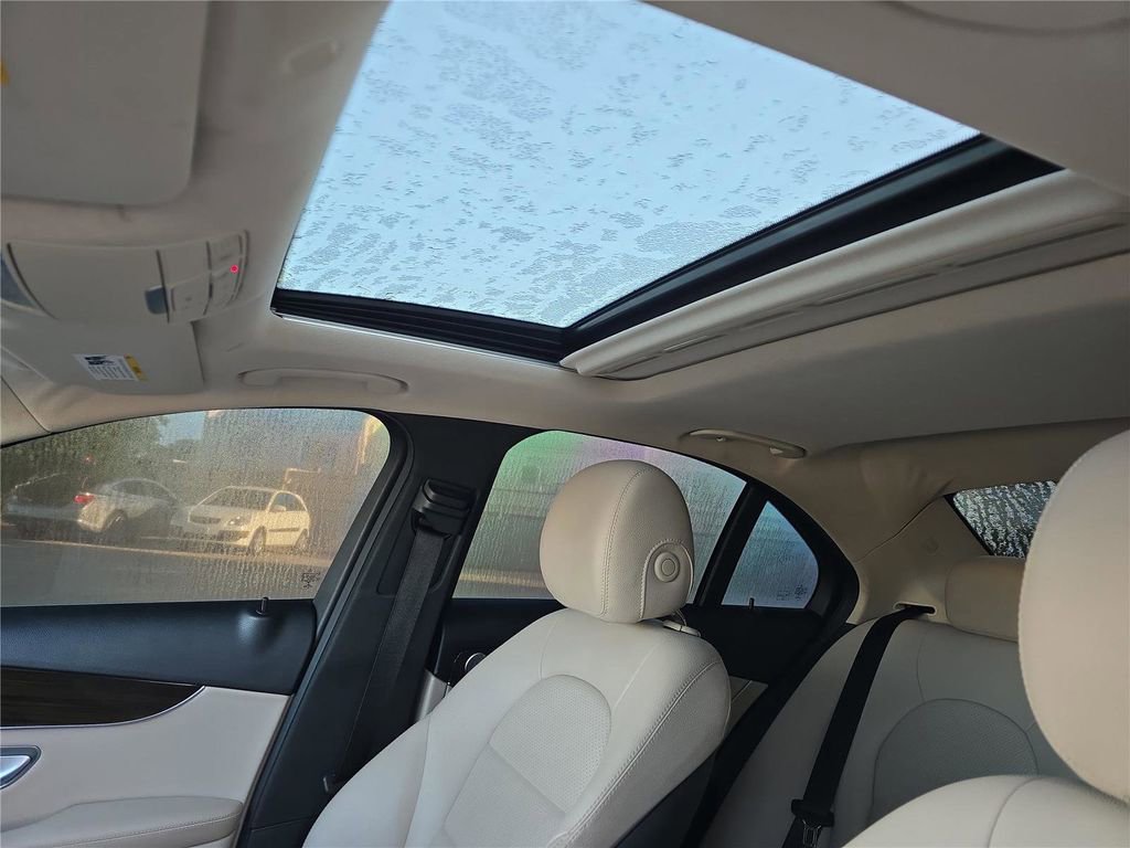 Used 2021 Mercedes-Benz C 300 Sedan image 25