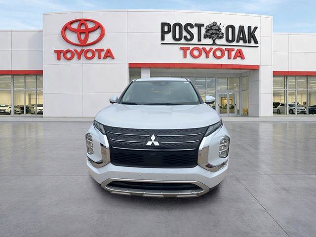 Used 2022 Mitsubishi Outlander SE FWD image 3