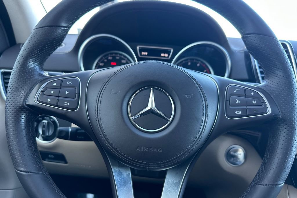 Used 2017 Mercedes-Benz GLS 450 4MATIC image 25