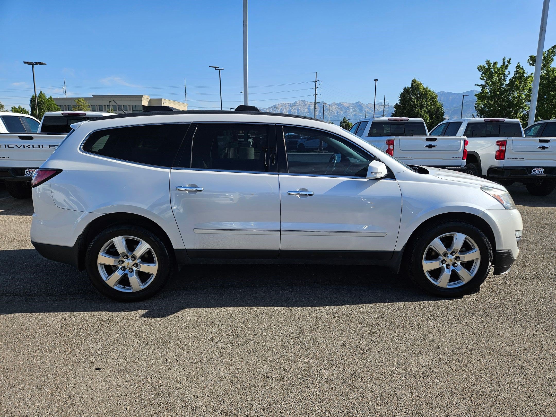 Used 2016 Chevrolet Traverse LTZ AWD/4WD image 2