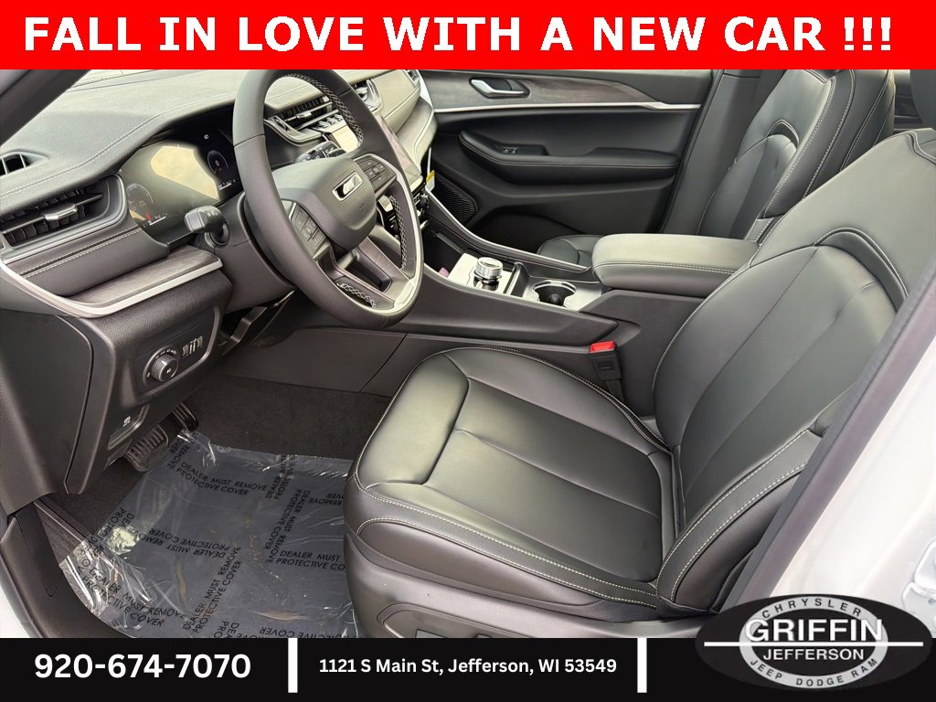 New 2025 Jeep Grand Cherokee Limited w/ Trailer Tow Package image 18