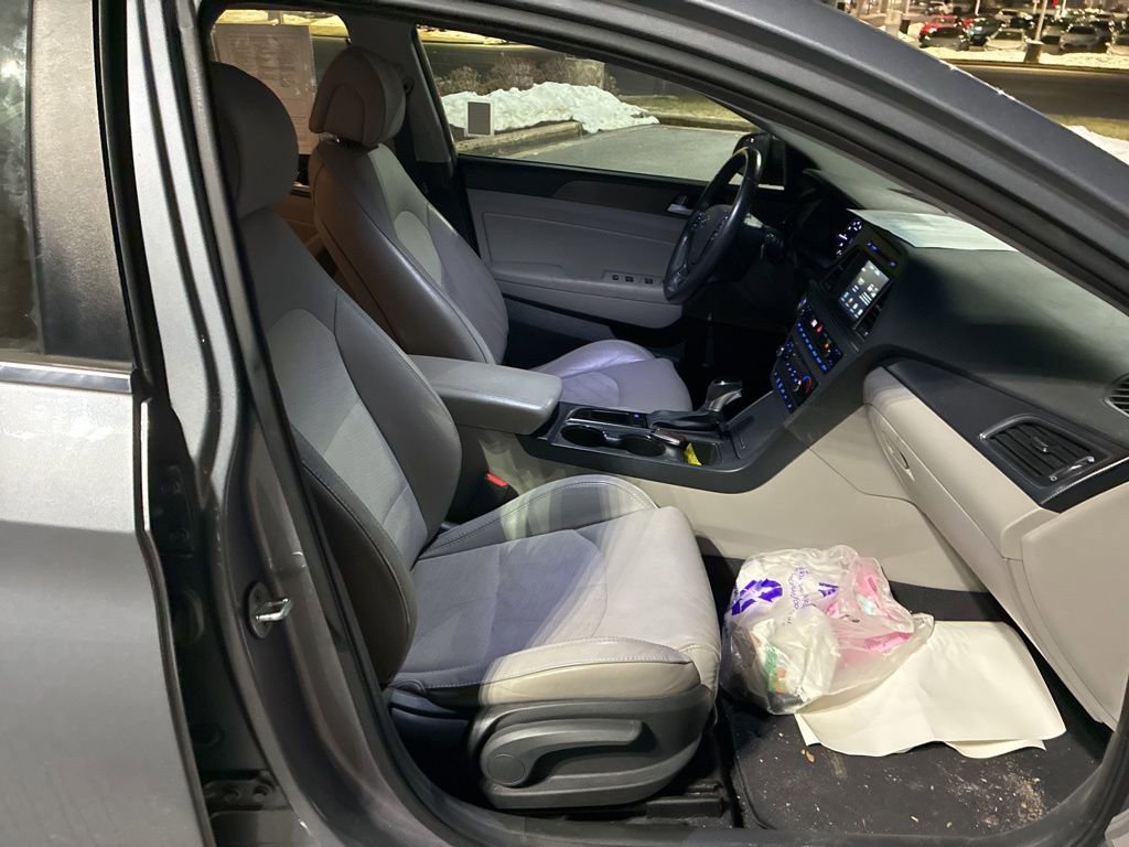 Used 2016 Hyundai Sonata Sport w/ Option Group 1V image 8