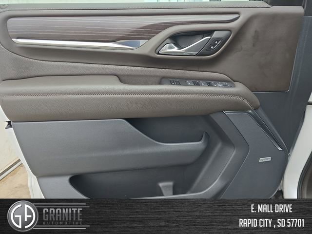 Used 2021 GMC Yukon XL Denali w/ Denali Premium Package image 10