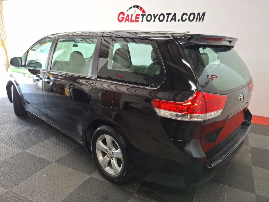 Used 2013 Toyota Sienna L FWD image 10