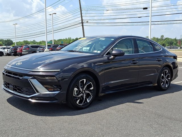 Used 2024 Hyundai Sonata SEL FWD image 3