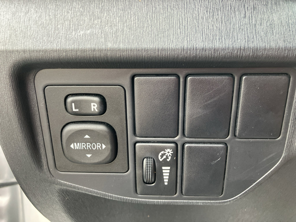 Used 2014 Toyota Prius Two image 10