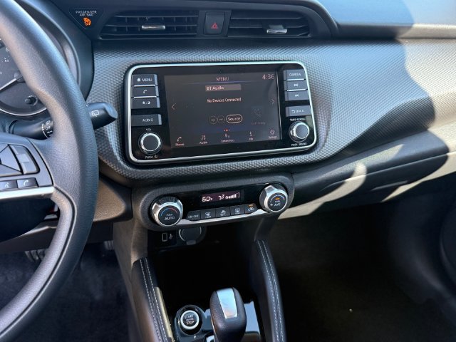 Used 2018 Nissan Kicks SV FWD image 16