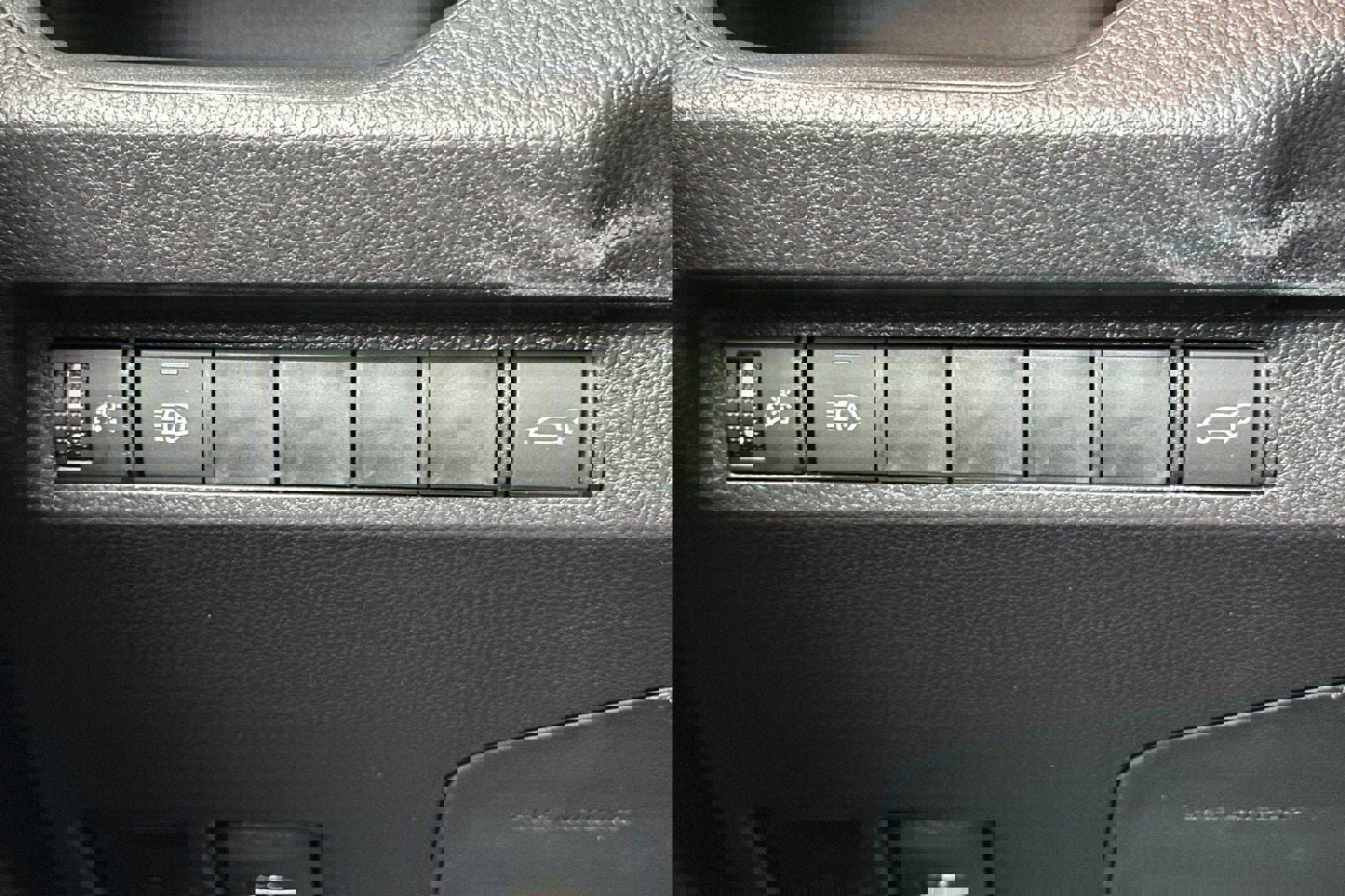 New 2025 Toyota RAV4 XLE image 31