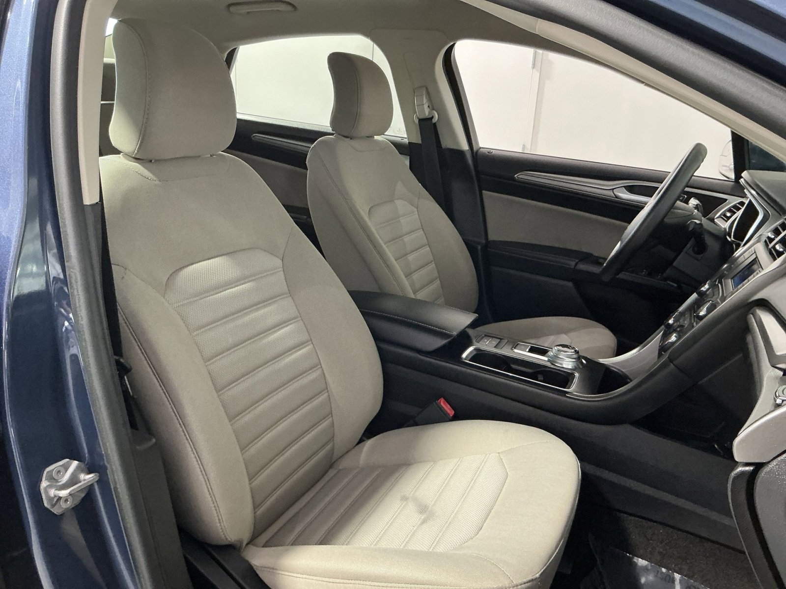 Used 2018 Ford Fusion S FWD image 25