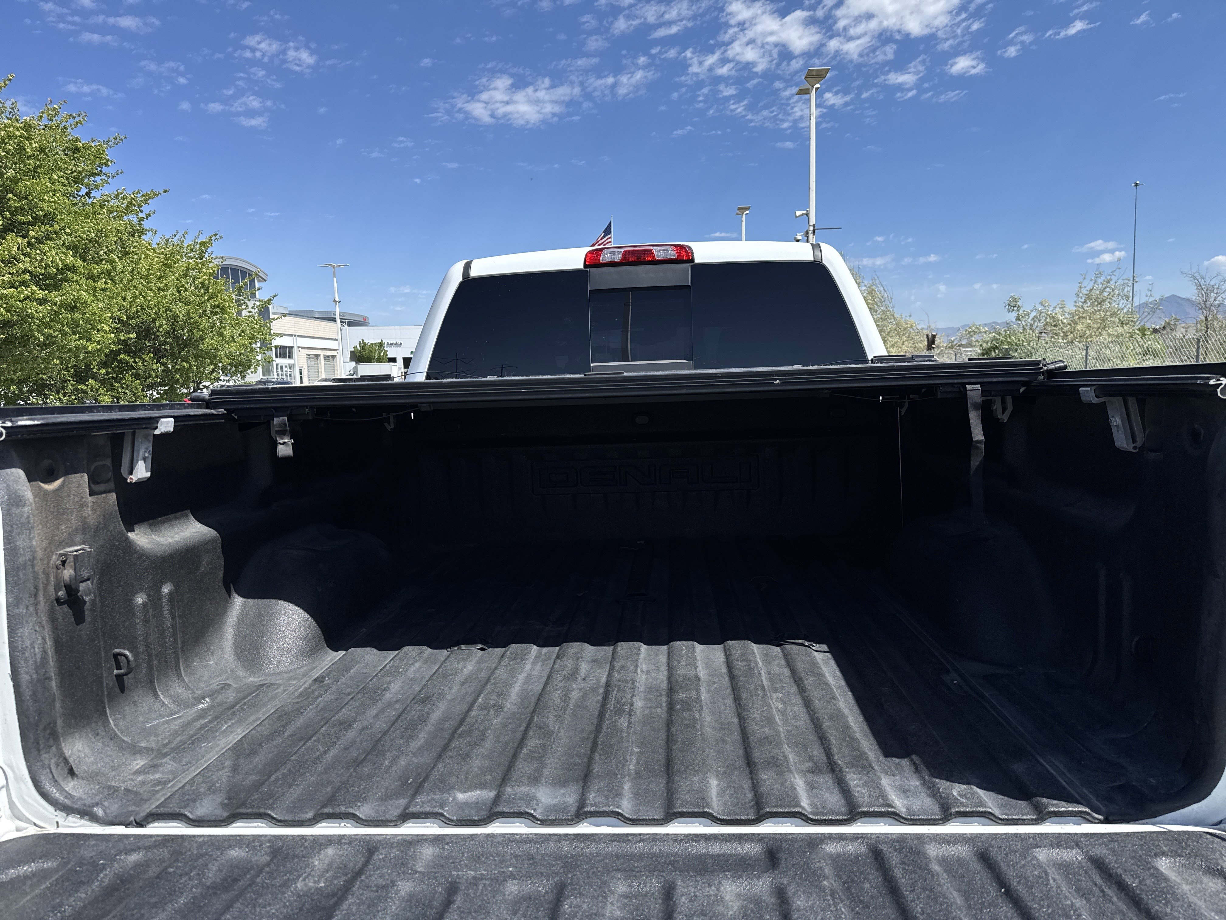 Used 2017 GMC Sierra 2500 Denali AWD/4WD image 25