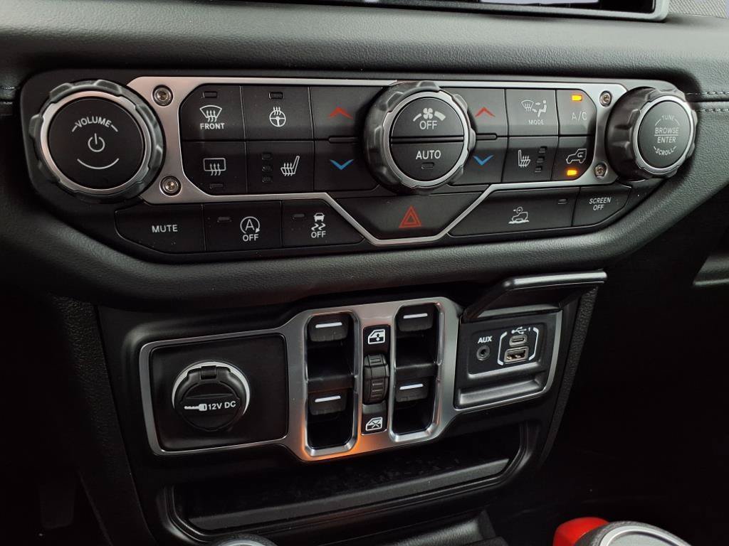 New 2025 Jeep Wrangler Unlimited Sahara AWD/4WD image 10