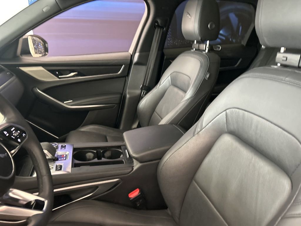 Used 2023 Jaguar F-PACE S image 5