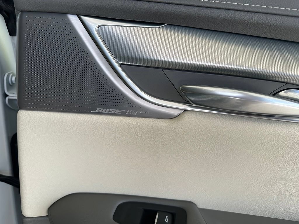 Certified 2022 Cadillac XT5 Premium Luxury w/ Technology Package FWD image 36