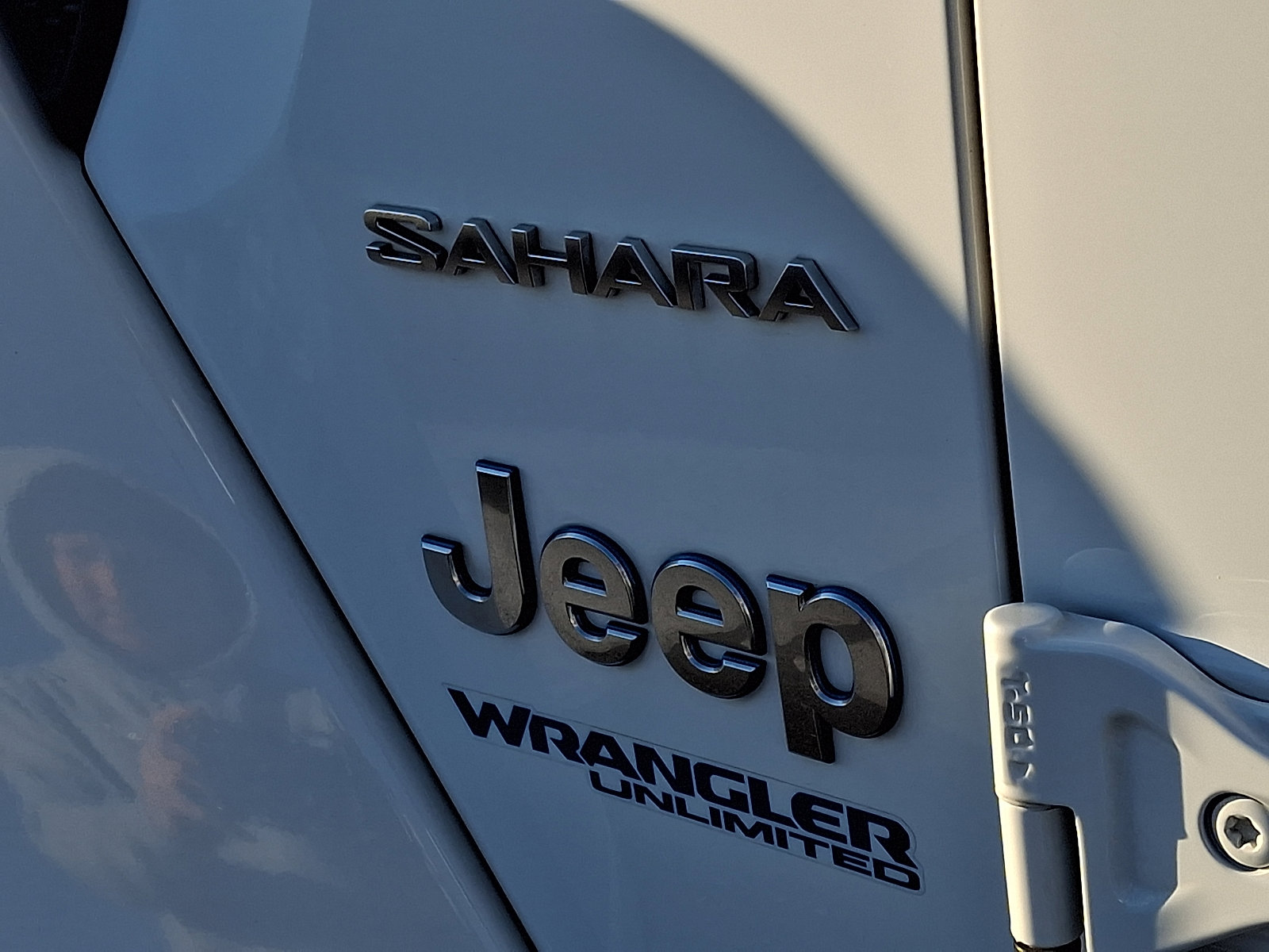 Used 2022 Jeep Wrangler Unlimited Sahara w/ Cold Weather Group image 31