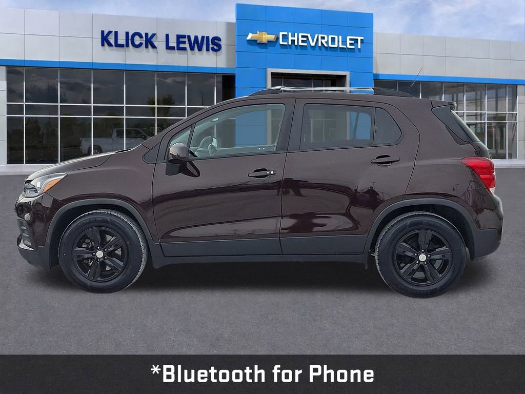 Used 2021 Chevrolet Trax LT w/ LT Convenience Package image 4